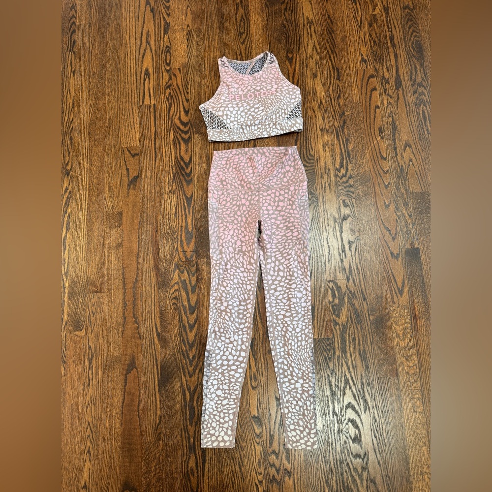 Peloton Matching Set Riverstone High Neck Bra and High Waist Leggings